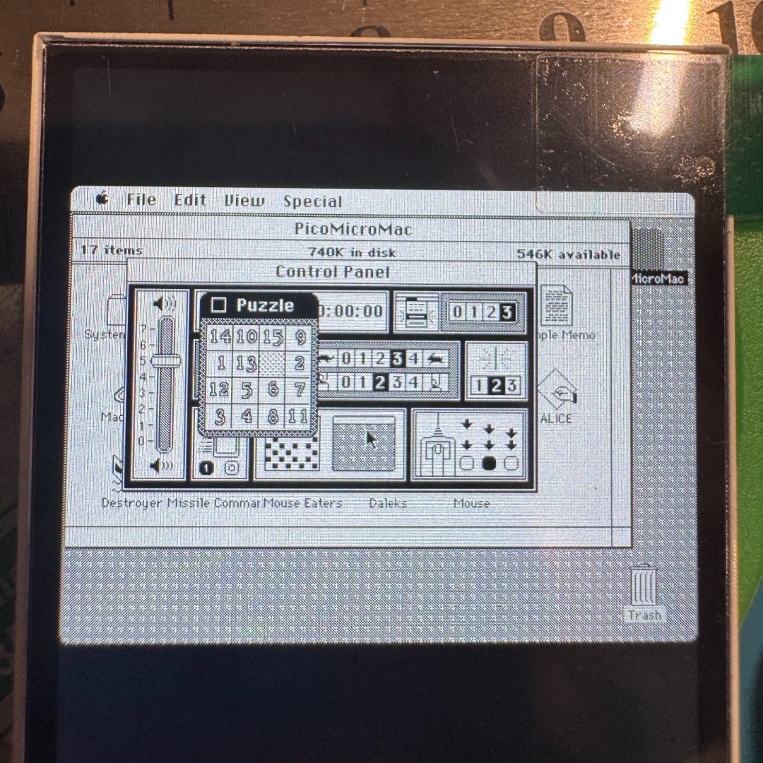 Komputer Mini Retro Macintosh  - Retro Gaming Corps ulasan dan harga